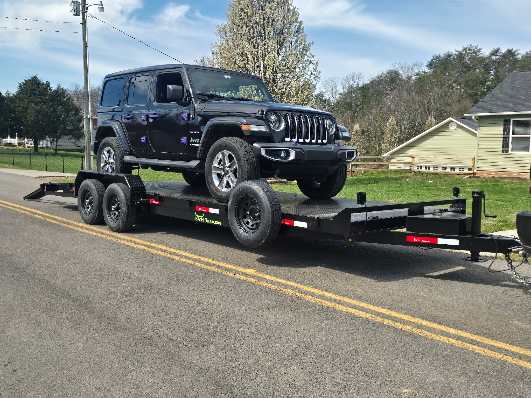 Car hauler trailer loaded with a Jeep Wrangler – MS Trailer Rentals, Talbott, TN